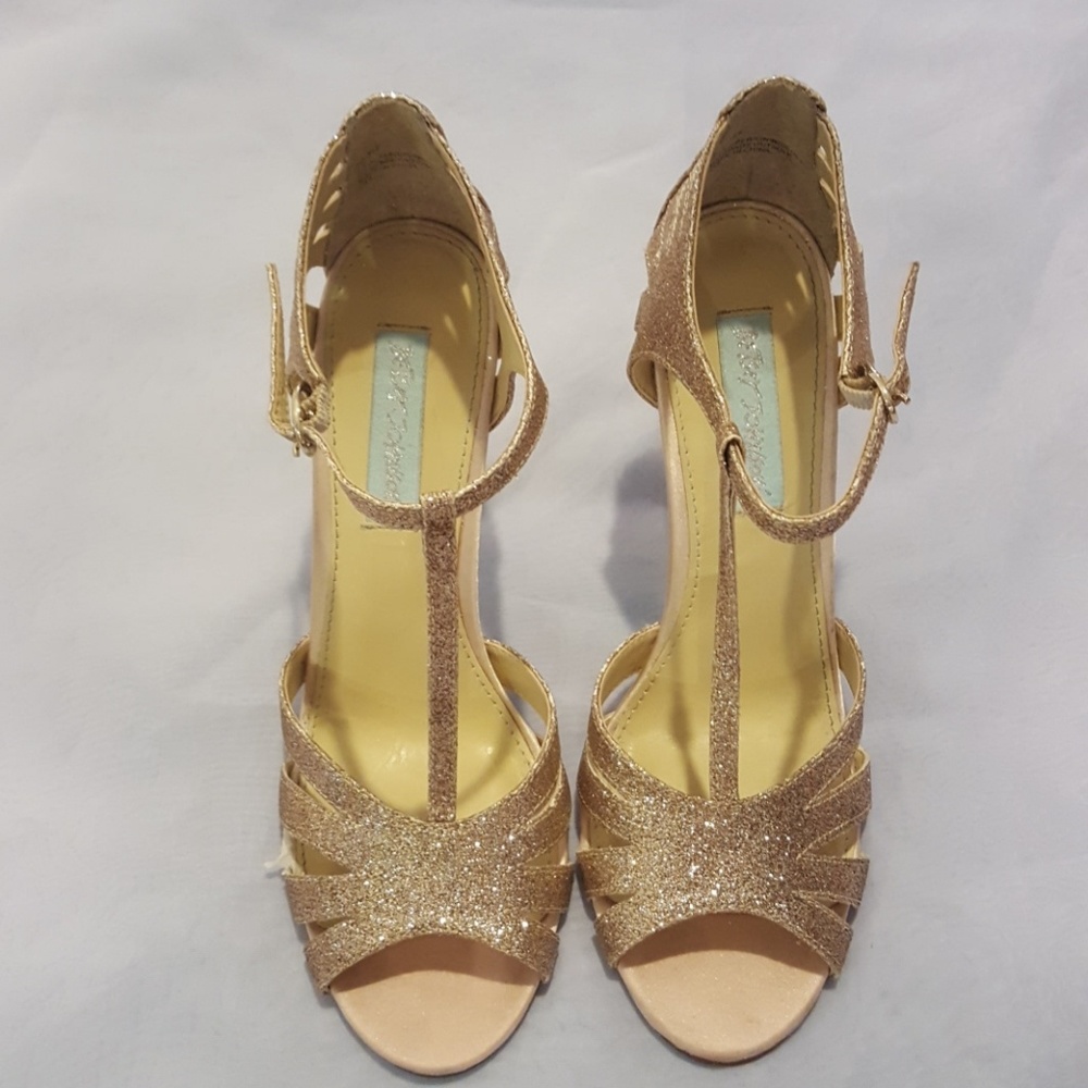 Woman's shoe